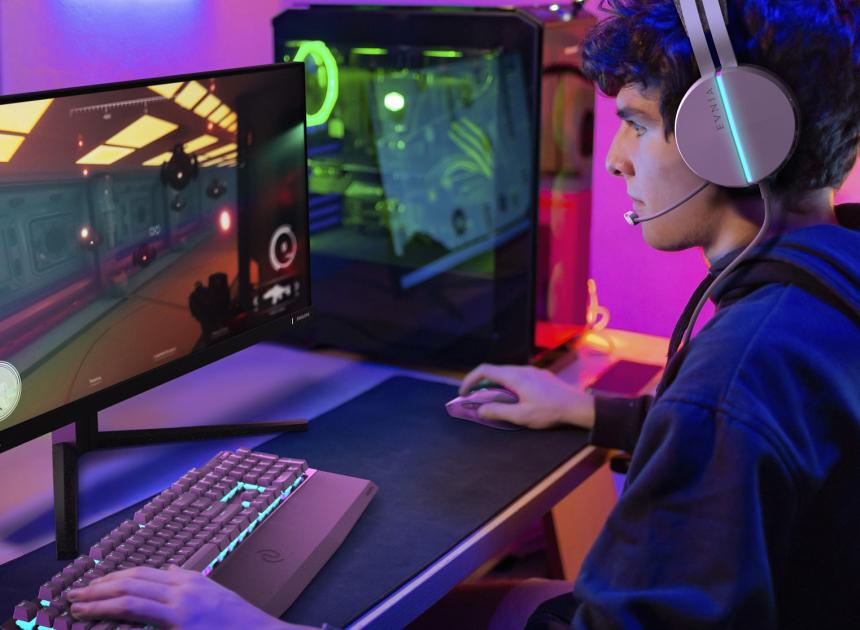 Oyunculara özel monitör: Philips Evnia tanıtıldı