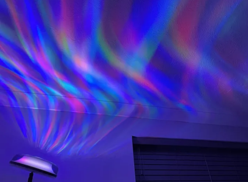 Govee Uplighter Zemin Lambası evde kuzey ışıkları etkisi yaratıyor