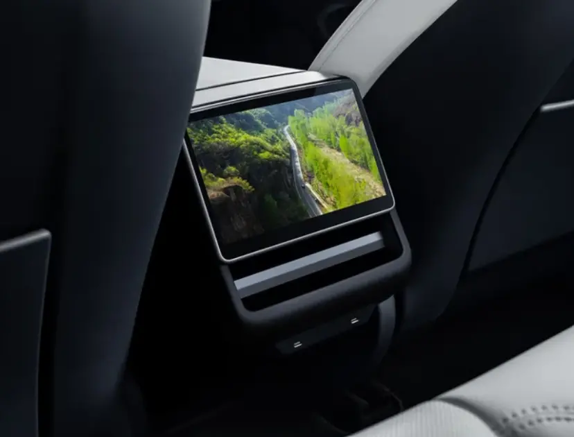 Tesla'nın yaz güncellemesi Grok'u gerçek bir araç asistanına dönüştürüyor