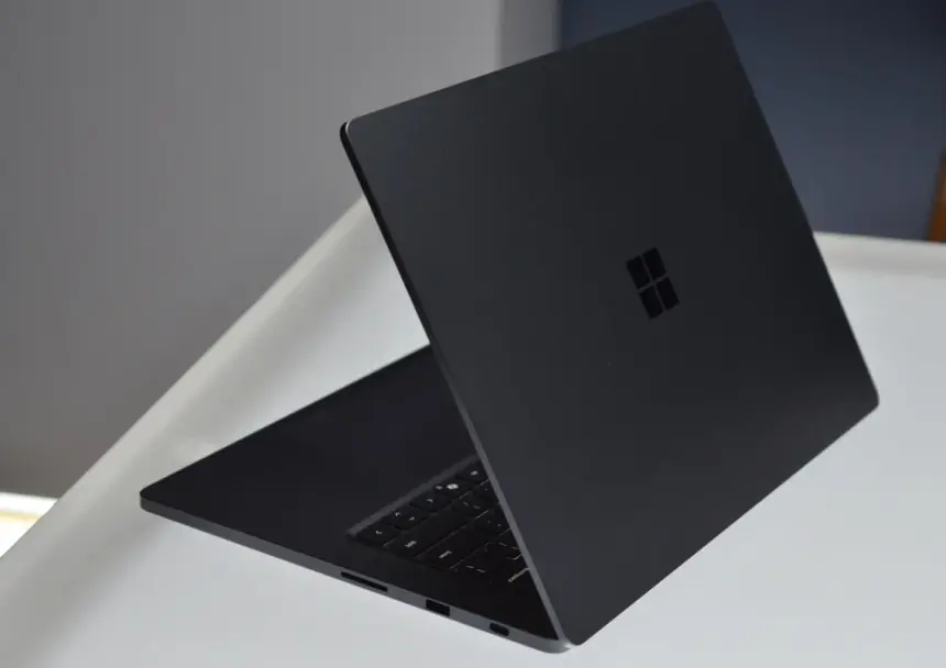 Microsoft'tan yapay zekâ odaklı iki yeni Surface cihazı geliyor