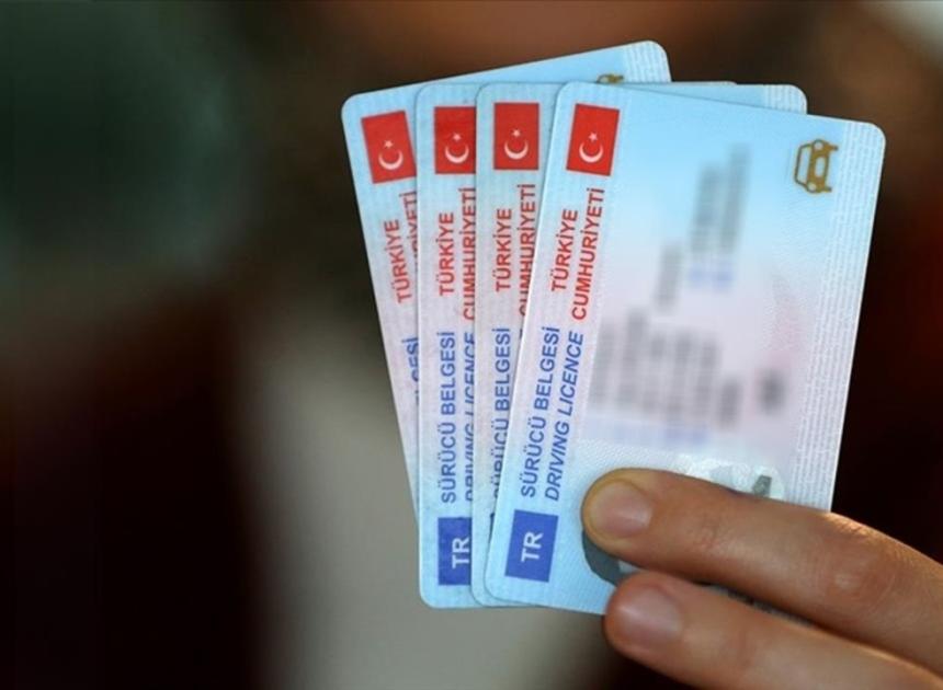 Yeni ehliyet ve ehliyet yenileme ücretlerine zam geliyor