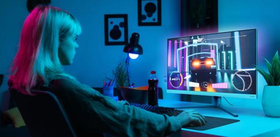 Philips’in Yeni QD-OLED canavarı: Evnia 27M2N6501L duyuruldu