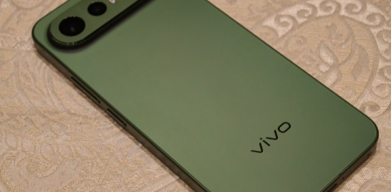 Vivo X500e'nin ilk detayları ortaya çıktı: Snapdragon 8 serisi işlemci ve Zeiss kameralarla gelebilir