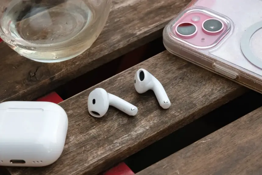 AirPods’a yeni dönem! Kamera kontrolü ve uyku algılama geliyor!