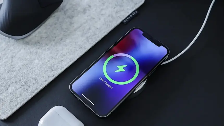 Apple, iPhone kullanıcılarını uyardı: Ciddi risk altında olabilirsiniz