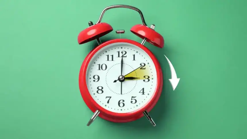 Türkiye’de saatler alınacak mı? Saatler neden 02:00’de geri alınıyor?