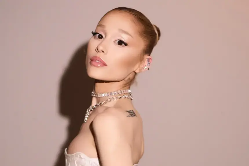 Ariana Grande Meet the Parents Serisine Katılıyor