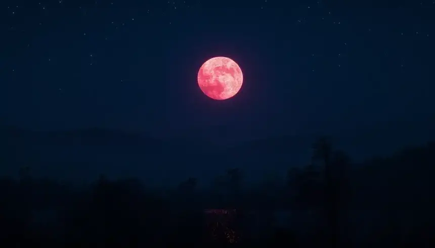 Baharın İlk Dolunayı Ufukta: Pembe Ay’ı Kaçırmayın!