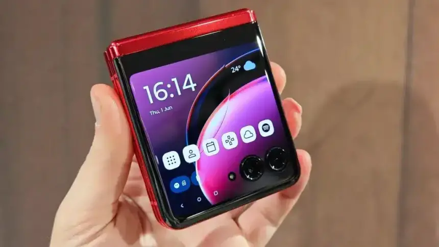 Motorola Razr Plus (2025) Tüm Özellikleriyle Sızdırıldı: Daha Geniş Kapak Ekranı ve Güçlü Donanım