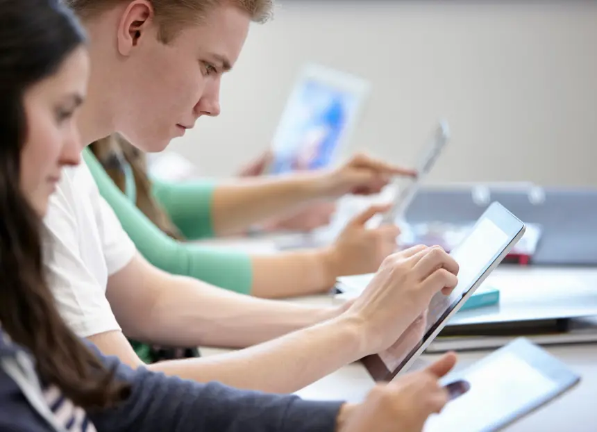 Online Öğrenmenin Geleceği 2025! Dijital Eğitim Nedir?