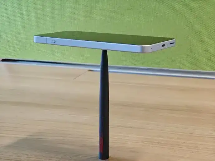 OnePlus 13T: Mükemmel 50:50 Ağırlık Dağılımı ile Konforlu ve Dengeli Bir Amiral Gemisi Deneyimi