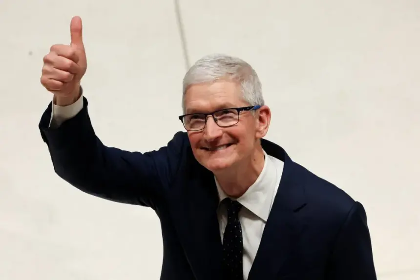 Tim Cook Apple Hisselerini Elinden Çıkarıyor