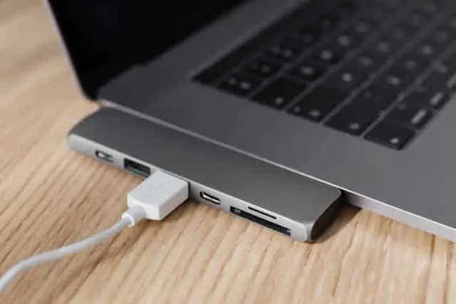 USB-C Hakkında Doğru Bilinen 4 Yanlış: Kablo Aynı Olsa da Her Şey Aynı Değil!