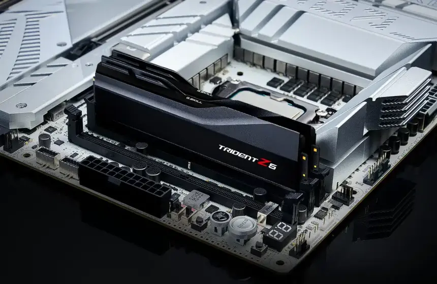 G.Skill Trident Z5, ROG Maximus Z890 Apex Anakart Üzerinde 12.772 MT/s Bellek Hızına Ulaştı