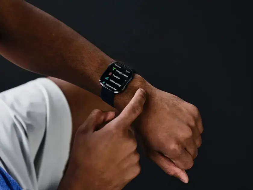 Amazfit Bip 6: AMOLED Ekran, Bluetooth Arama ve 14 Gün Pil Ömrüyle Yeni Nesil Akıllı Saat