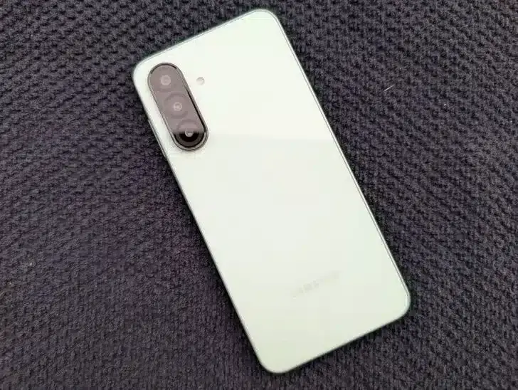 Samsung Galaxy A26 İncelemesi: Artıları ve Eksileriyle 2025’in Orta Segment Yıldızı