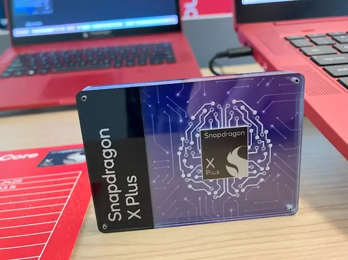 Snapdragon X Plus 8 ve 12 Farkları