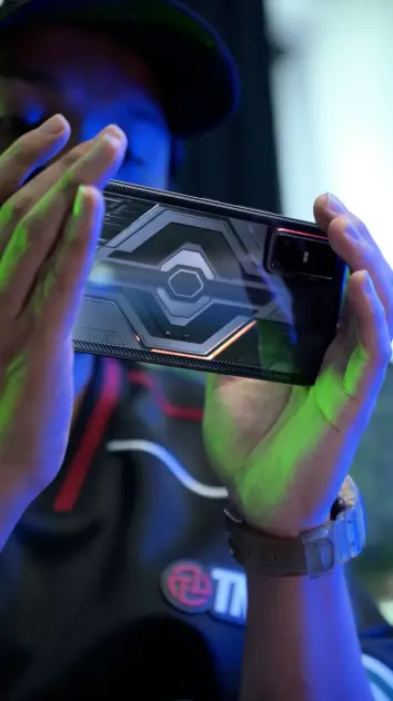 Infinix Oyun Telefonu: DynaVue Panel Teknolojisiyle Mobil Tasarımda Yeni Bir Çağ