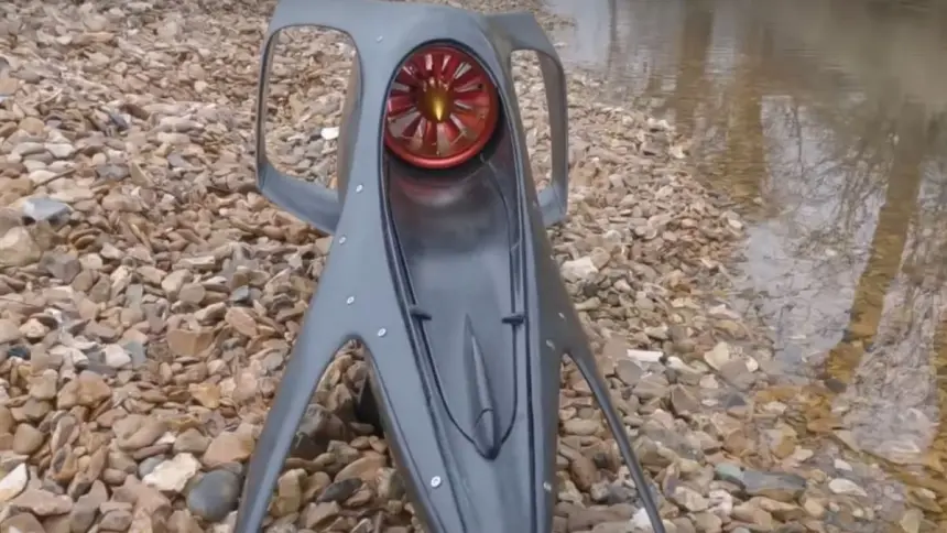 Öğrenci İcadı Elektrikli 'Hydrajet' Suda İlerlemeyi Kolaylaştırıyor