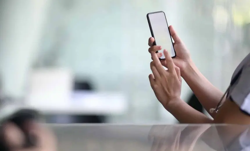 Mobil Güvenlik 2025: Telefonunuzu Korumanın Güncel Yolları
